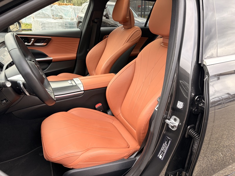 Image Mercedes-Benz CLASSE C BREAK Classe C 300 e Hybrid EQ Break AMG Line  