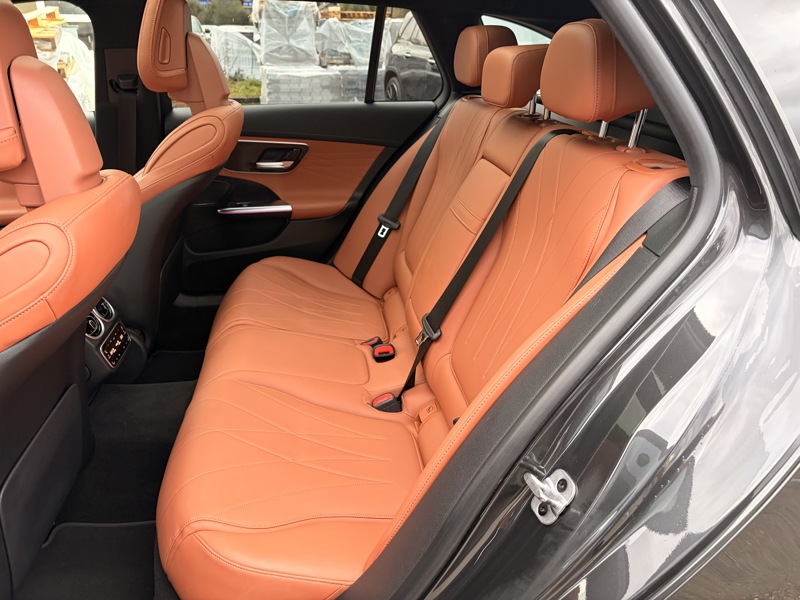 Image Mercedes-Benz CLASSE C BREAK Classe C 300 e Hybrid EQ Break AMG Line  