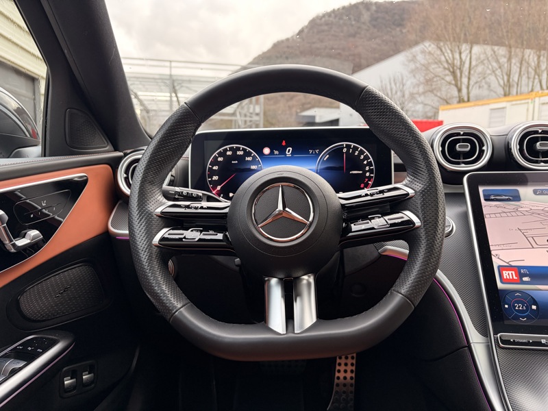 Image Mercedes-Benz CLASSE C BREAK Classe C 300 e Hybrid EQ Break AMG Line  