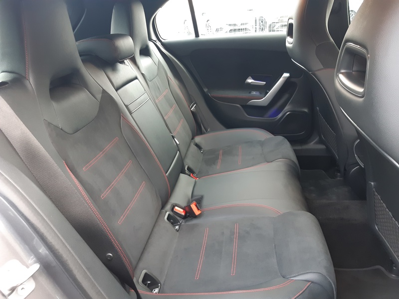 Image Mercedes-Benz CLASSE A 180 AMG Line  