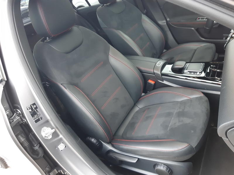 Image Mercedes-Benz CLASSE A 180 d Berline AMG Line  2.0 116 ch DCT8