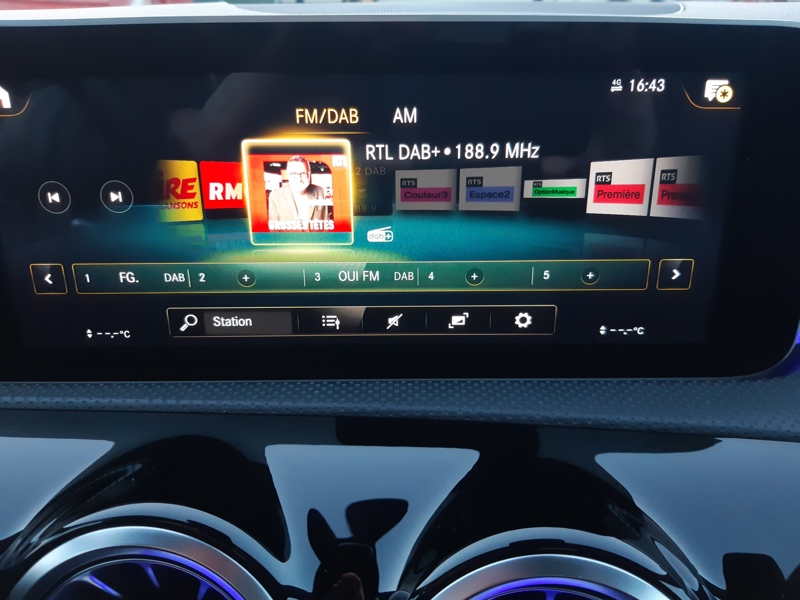 Image Mercedes-Benz CLA COUPÉ CLA 200 d Coupé AMG Line  