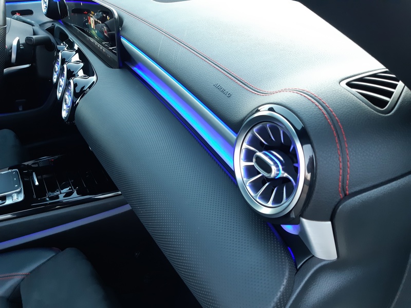 Image Mercedes-Benz CLA COUPÉ CLA 200 d Coupé AMG Line  