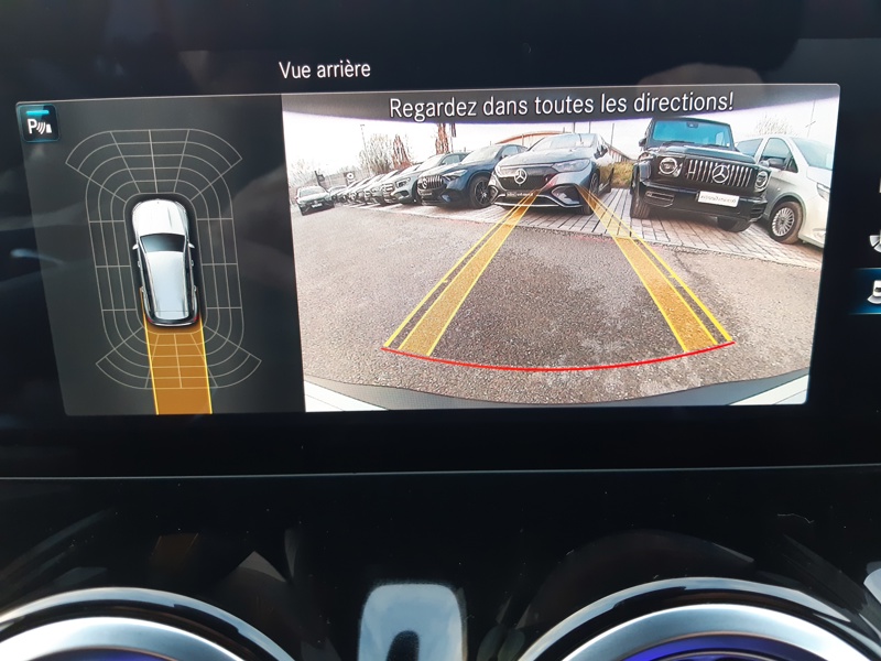 Image Mercedes-Benz EQB 350 4MATIC AMG Line  