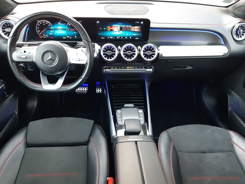 Image Mercedes-Benz EQB 350 4MATIC AMG Line  