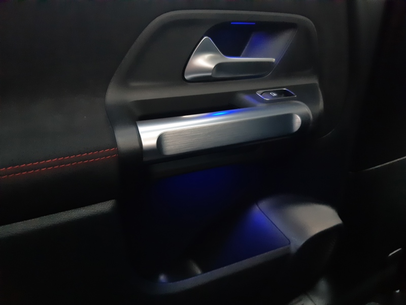 Image Mercedes-Benz EQB 350 4MATIC AMG Line  