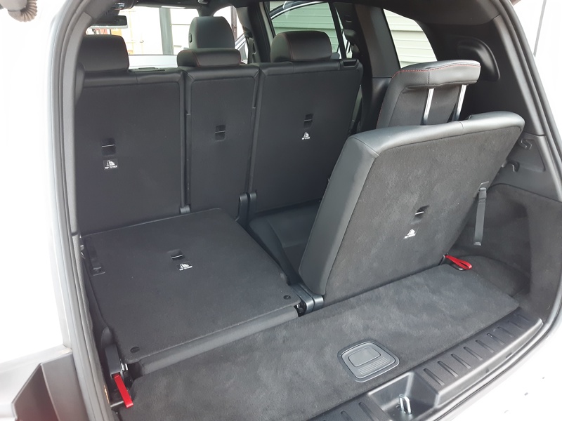 Photo Mercedes-Benz EQB 350 4MATIC AMG Line  