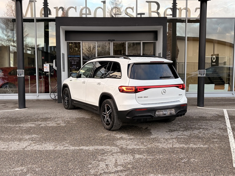 Image Mercedes-Benz EQB 350 4MATIC AMG Line  