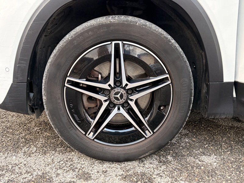 Image Mercedes-Benz EQB 350 4MATIC AMG Line  