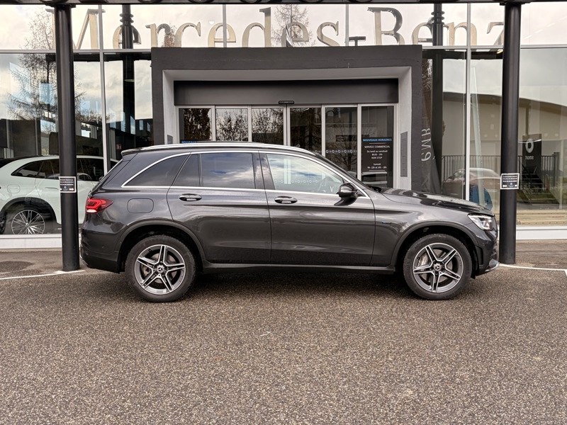 Image Mercedes-Benz GLC SUV GLC 300e 4MATIC SUV AMG Line  