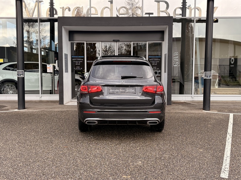 Image Mercedes-Benz GLC SUV GLC 300e 4MATIC SUV AMG Line  
