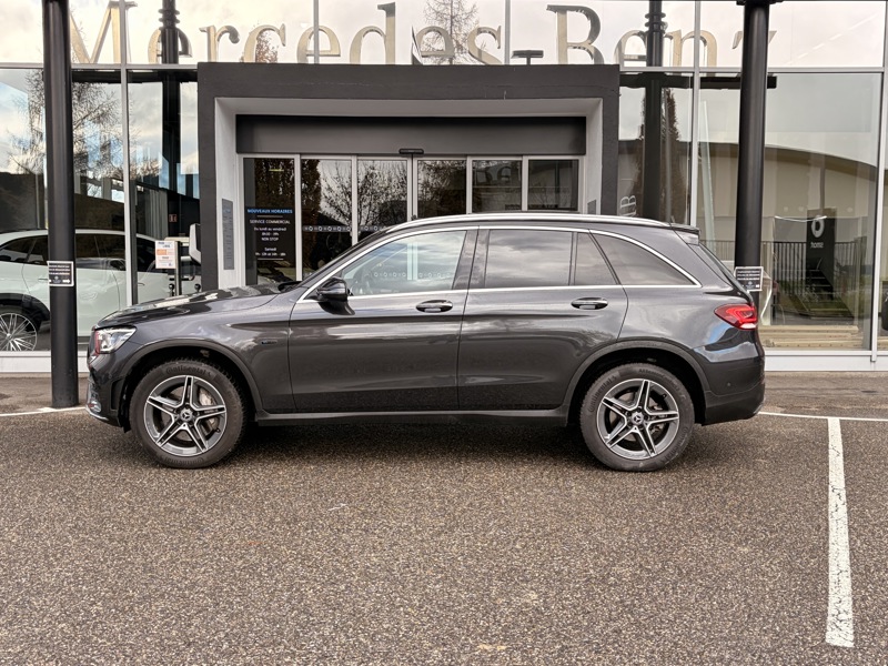 Image Mercedes-Benz GLC SUV GLC 300e 4MATIC SUV AMG Line  