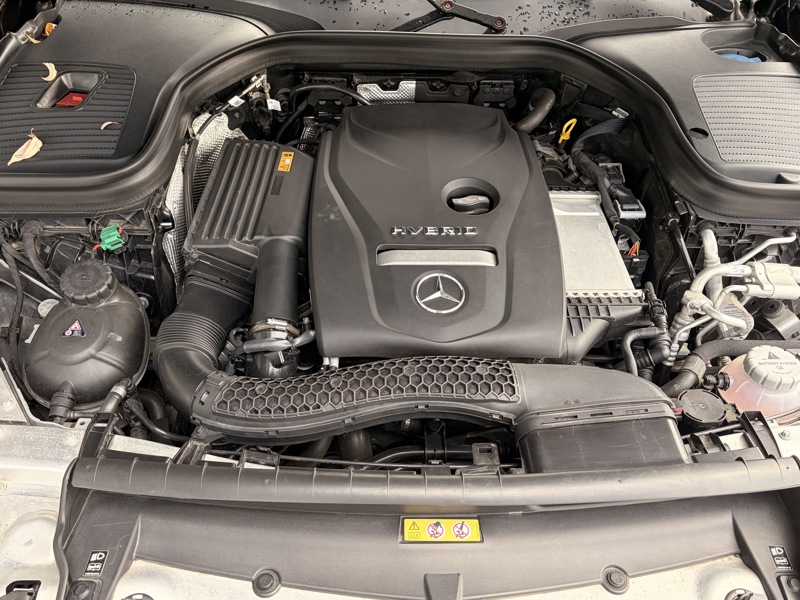 Image Mercedes-Benz GLC SUV GLC 300e 4MATIC SUV AMG Line  