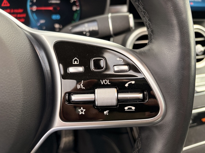 Image Mercedes-Benz GLC SUV GLC 300e 4MATIC SUV AMG Line  