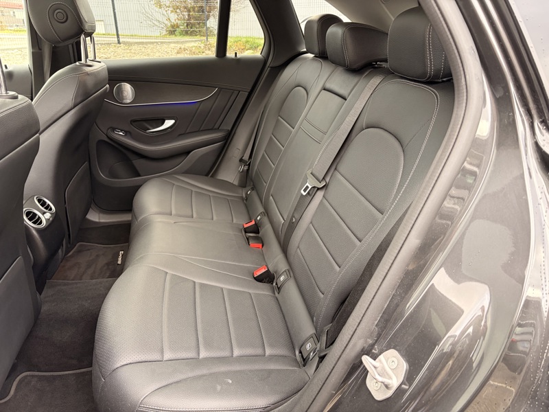 Image Mercedes-Benz GLC SUV GLC 300e 4MATIC SUV AMG Line  