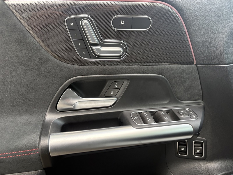 Image Mercedes-Benz CLASSE B 250 e Hybrid EQ AMG Line  