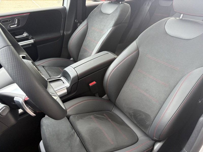 Image Mercedes-Benz CLASSE B 250 e Hybrid EQ AMG Line  