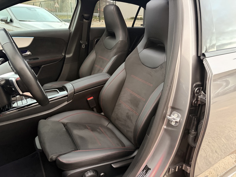 Image Mercedes-Benz CLASSE A 250 e AMG Line  