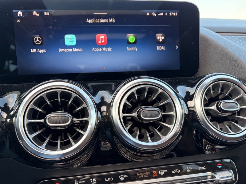 Image Mercedes-Benz GLA 200 d AMG Line  