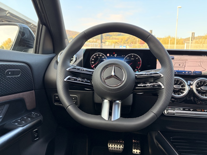 Image Mercedes-Benz GLA 200 d AMG Line  
