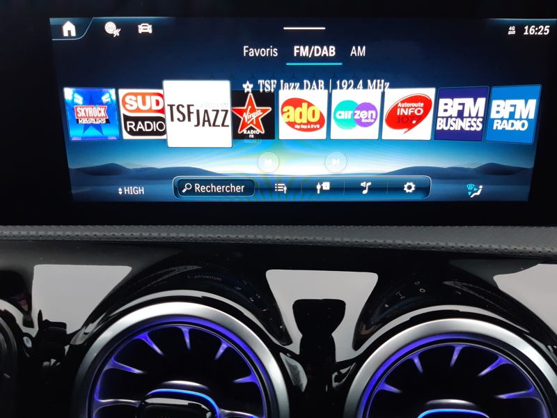 Image Mercedes-Benz CLASSE A 180 d AMG Line  