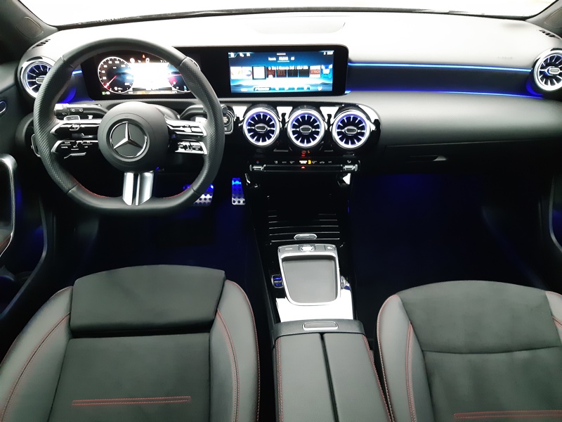 Image Mercedes-Benz CLASSE A 180 d AMG Line  