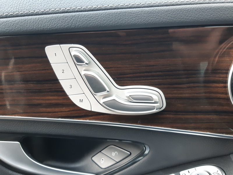 Image Mercedes-Benz GLC SUV GLC 300e 4MATIC SUV AMG Line  