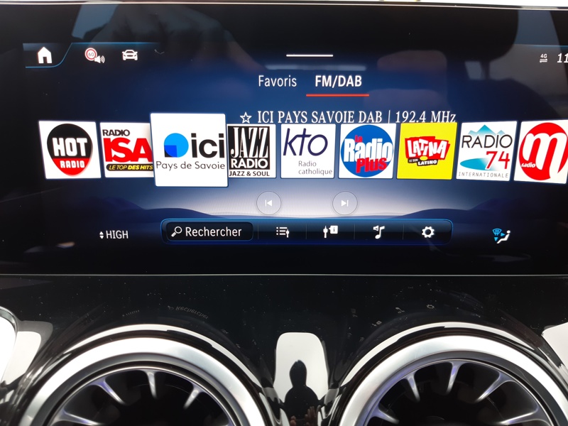 Image Mercedes-Benz EQB 250+ AMG Line  