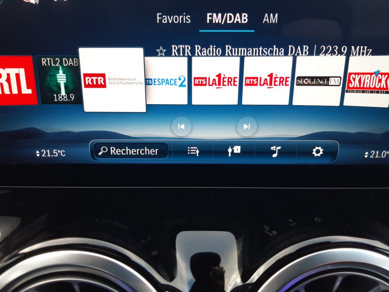 Image Mercedes-Benz GLA 250 e Hybrid EQ AMG Line  