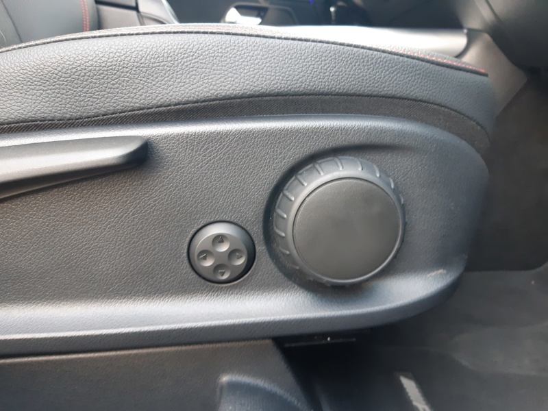 Image Mercedes-Benz GLA 250 e Hybrid EQ AMG Line  