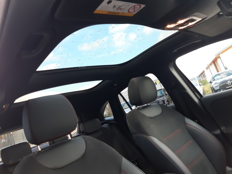 Image Mercedes-Benz GLA 250 e Hybrid EQ AMG Line  