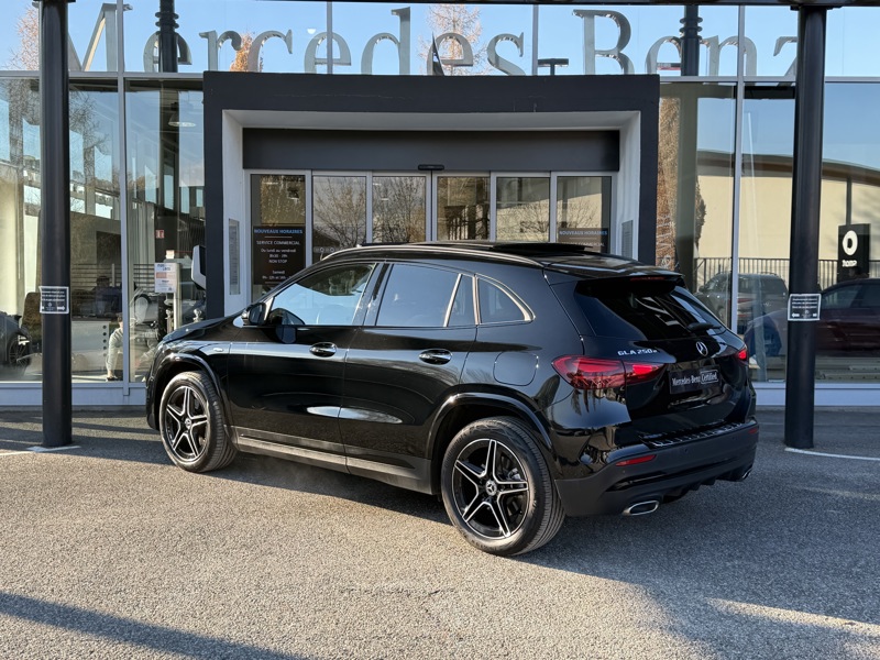 Image Mercedes-Benz GLA 250 e Hybrid EQ AMG Line  