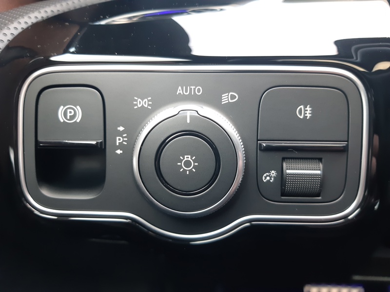 Image Mercedes-Benz CLASSE A 180 d AMG Line  