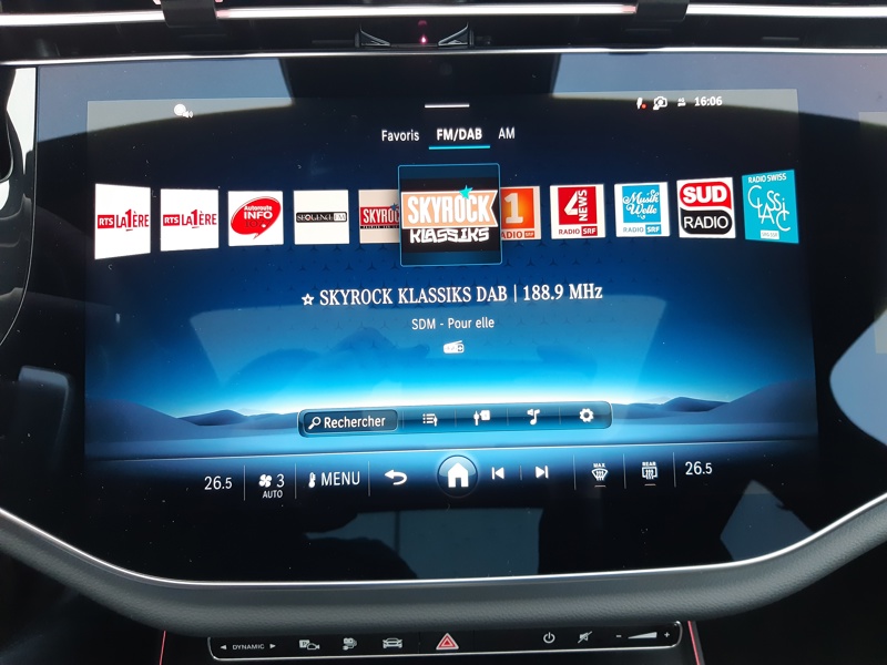 Image Mercedes-Benz CLASSE E BREAK Classe E 300 e Hybrid EQ AMG Line Break  