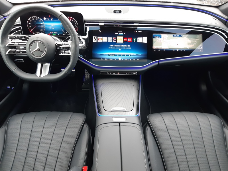 Image Mercedes-Benz CLASSE E BREAK Classe E 300 e Hybrid EQ AMG Line Break  