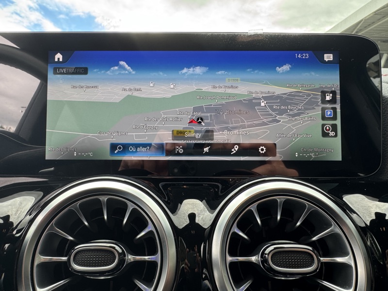 Image Mercedes-Benz EQA 350 4Matic AMG Line  292 ch 