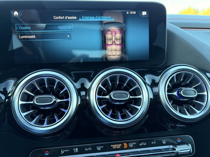 Image Mercedes-Benz EQA 350 4Matic AMG Line  292 ch 