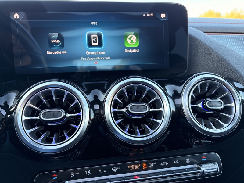 Image Mercedes-Benz EQA 350 4Matic AMG Line  292 ch 