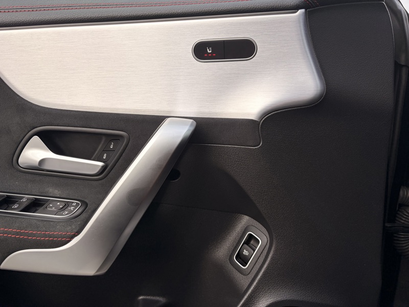 Image Mercedes-Benz CLA COUPÉ CLA 180 d Coupé AMG Line  