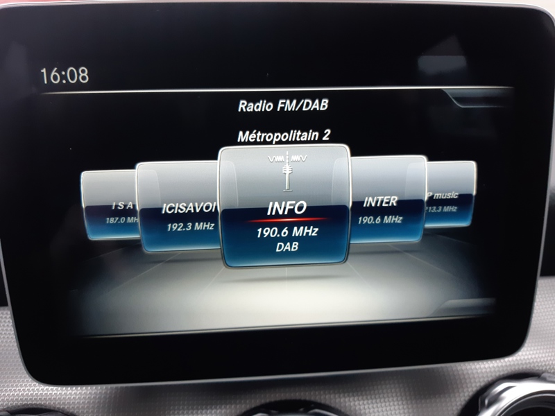 Image Mercedes-Benz GLA 180 Sensation  