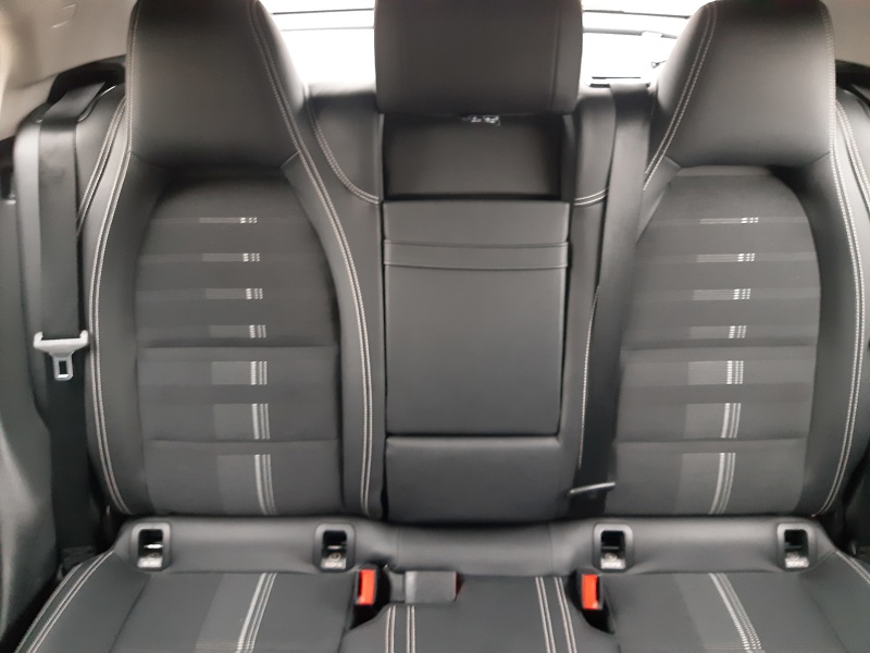 Image Mercedes-Benz GLA 180 Sensation  