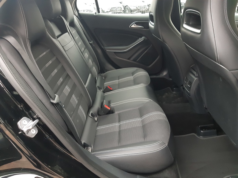 Image Mercedes-Benz GLA 180 Sensation  