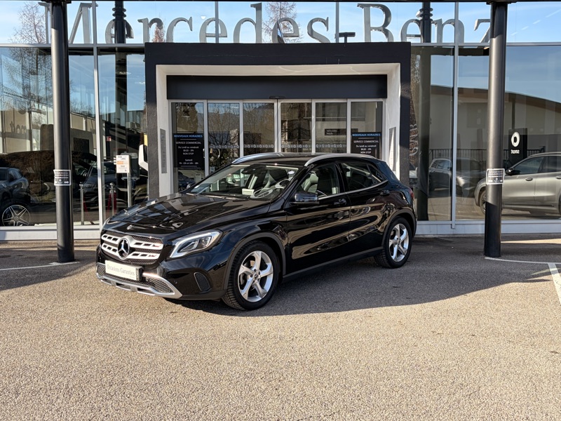 Photo Mercedes-Benz GLA 180 Sensation  