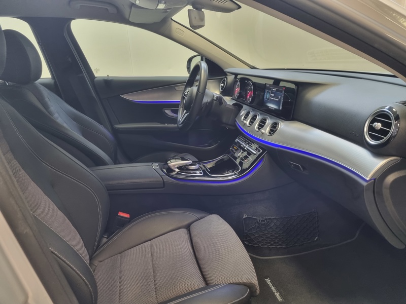 Image Mercedes-Benz CLASSE E 400 d 4MATIC Avantgarde Line Berline  