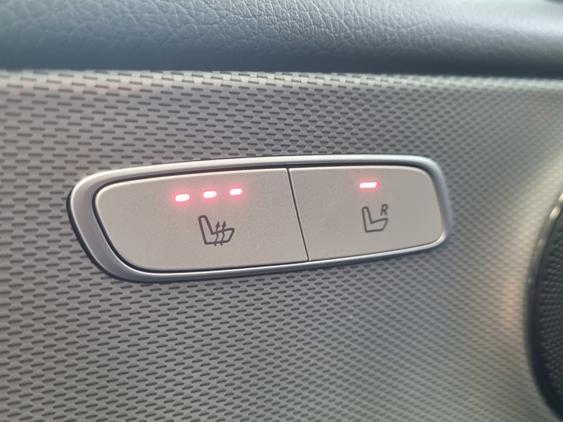 Image Mercedes-Benz CLASSE E 400 d 4MATIC Avantgarde Line Berline  