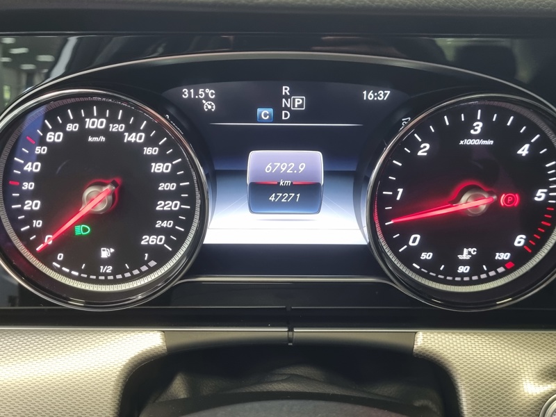 Image Mercedes-Benz CLASSE E 400 d 4MATIC Avantgarde Line Berline  