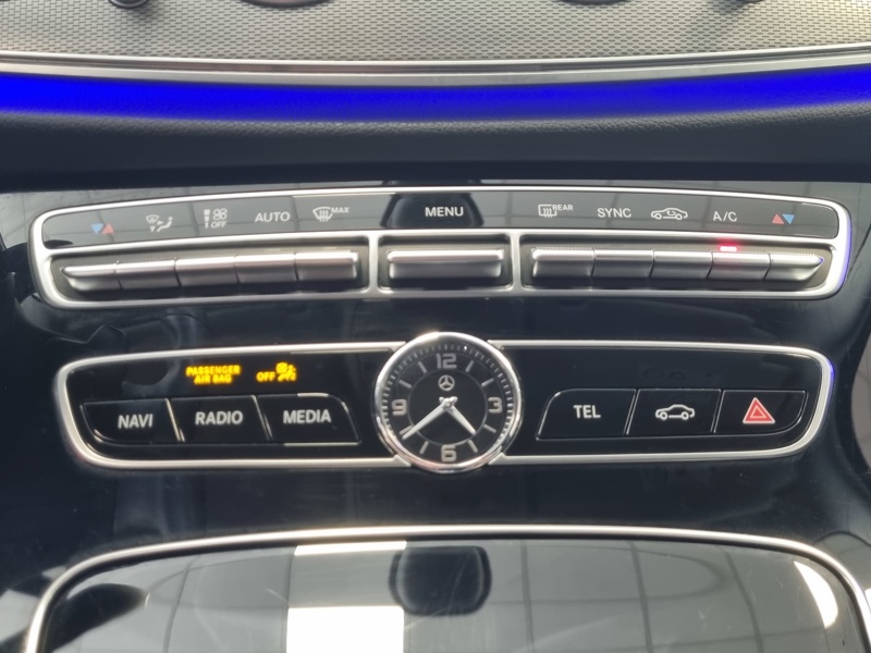 Image Mercedes-Benz CLASSE E 400 d 4MATIC Avantgarde Line Berline  