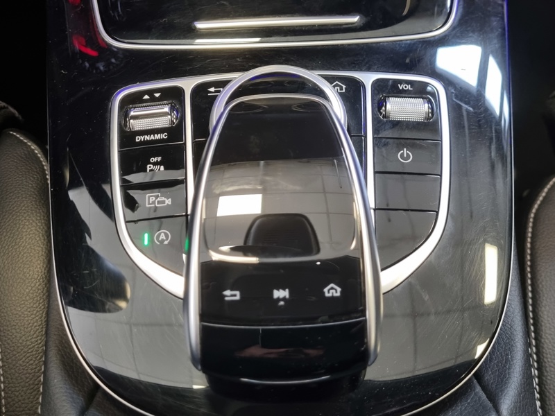 Image Mercedes-Benz CLASSE E 400 d 4MATIC Avantgarde Line Berline  