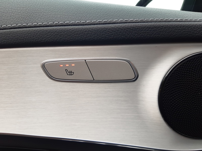 Image Mercedes-Benz GLC COUPÉ 300de 4MATIC AMG Line  