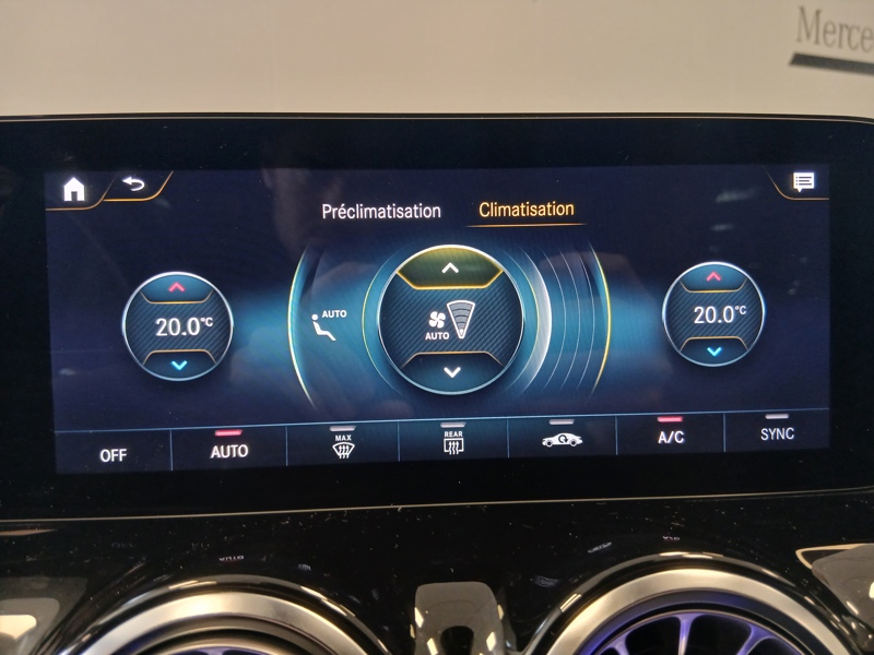 Image Mercedes-Benz EQA 350 4MATIC AMG Line  